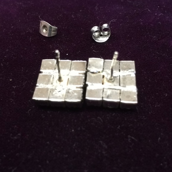 VINTAGE B&W RHINESTONE POST EARRINGS - Picture 5 of 6